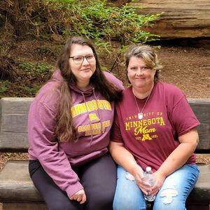 Meet your Posher, Elaine